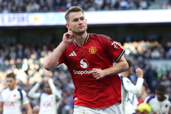The backbone of the defense! De Ligt is the only Manchester United player to have played in every Premier League game this season